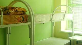 Гостиница Роза Ярославль Спальное место на двухъярусной кровати в общем номере для мужчин и женщин-1